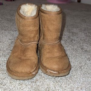 💯 Auth. Sz 9 Toddler Brown Uggs